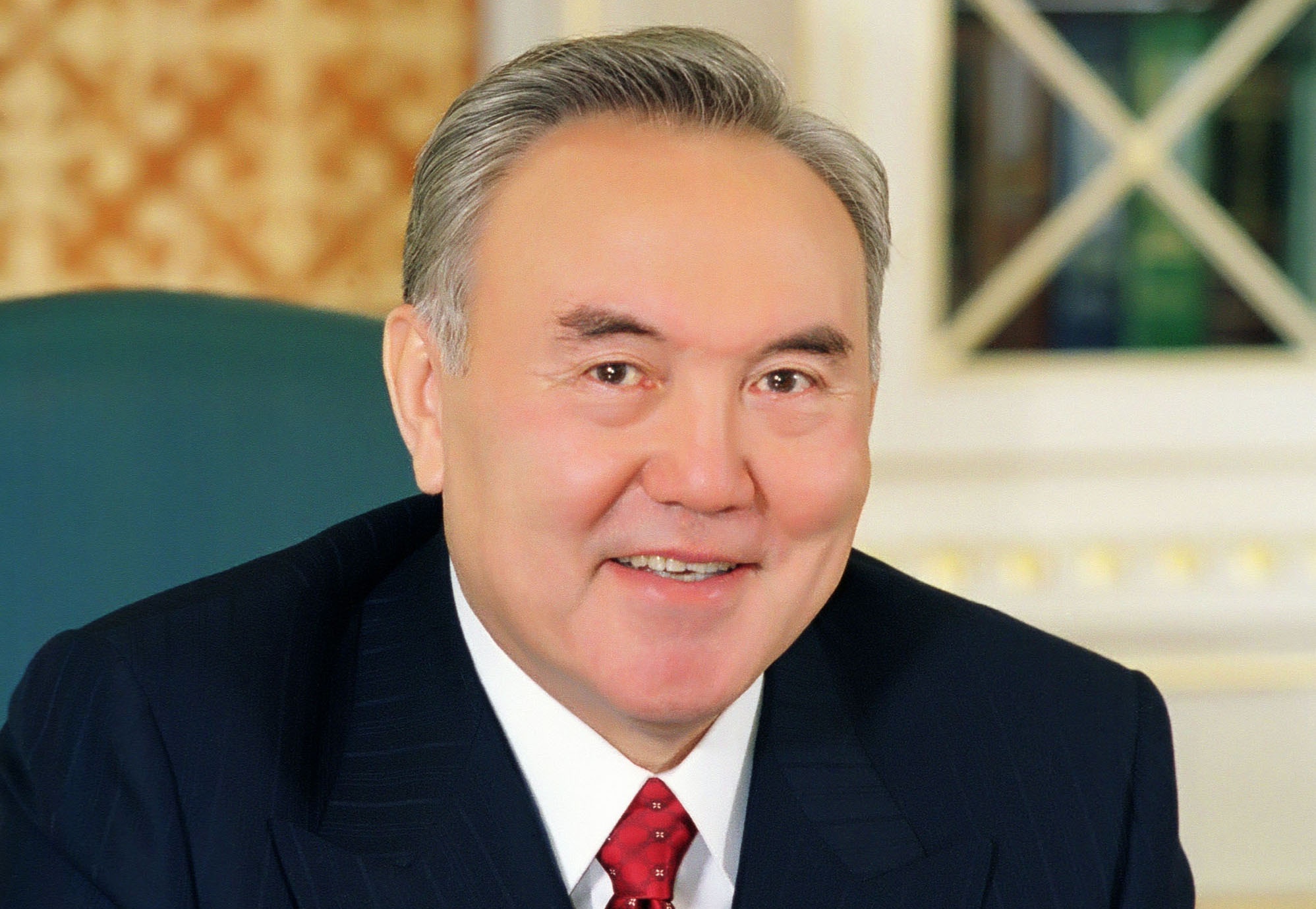 Об этом говорят: Жители Казахстана извинились перед Украиной за предательство Назарбаева