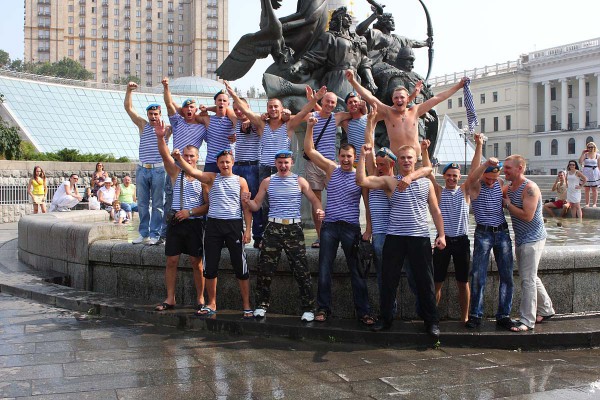 Выпад Порошенко в адрес ВДВ России: появилось неожиданное видео с Майдана