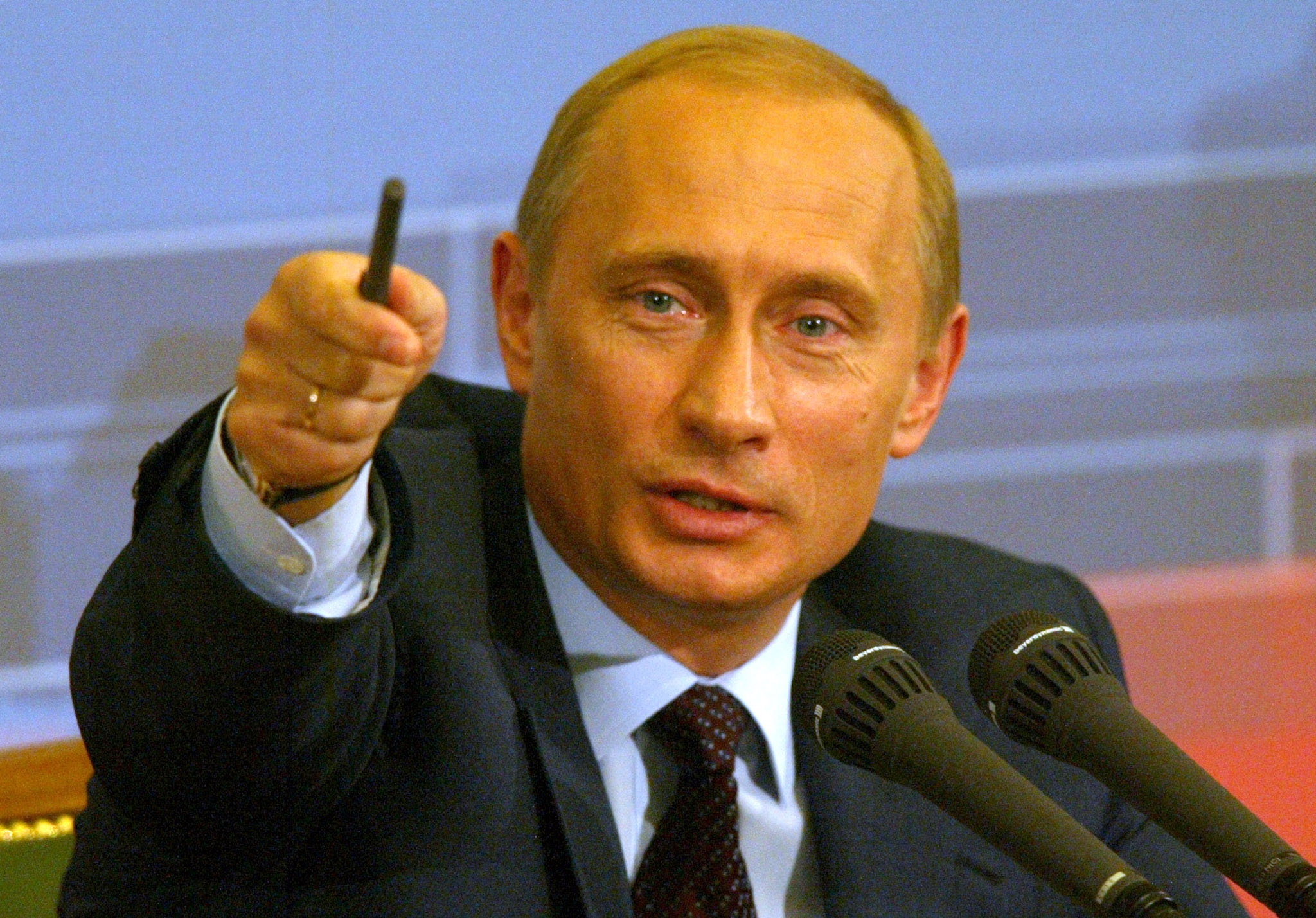 Об этом говорят: Путин отблагодарит крымских сепаратистов. Кремль отстранит Гоблина и компанию от должностей