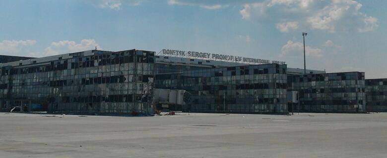 Мнение: Донецкий аэропорт нужно взорвать и оставить