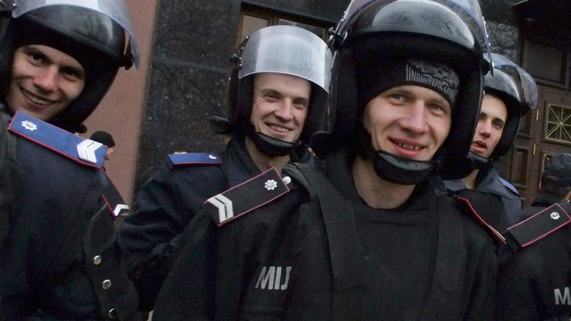 Скандальчик: Донецким милиционерам купили на 3 миллиона курток по сверхвысоким ценам