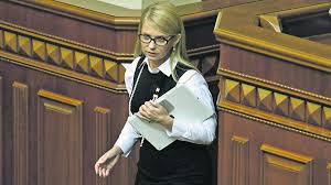 Тимошенко сделала коллаж из фотографий Надежды Савченко
