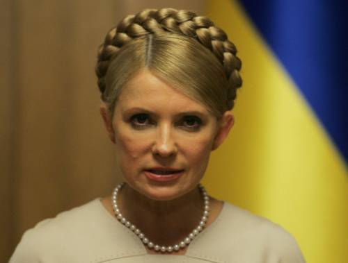 "Юлю - геть!". Сторонники Саакашвили освистали Тимошенко.