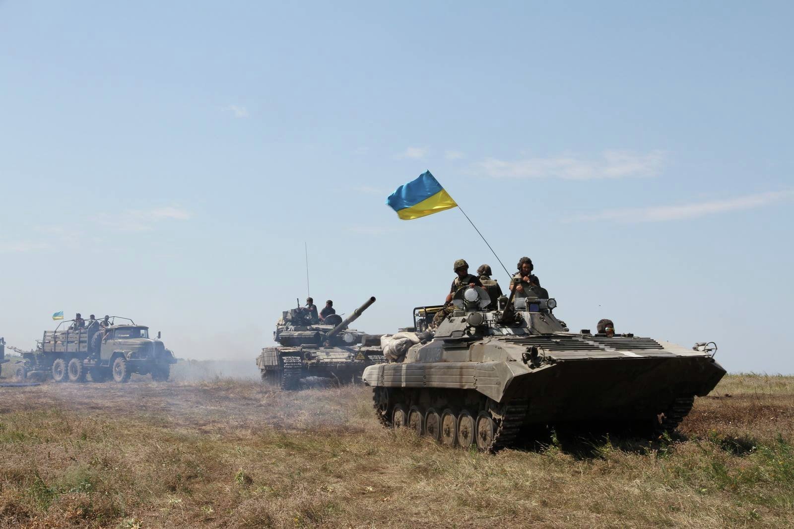 Украинцы уничтожили 6 самолетов и 4 вертолетов боевиков