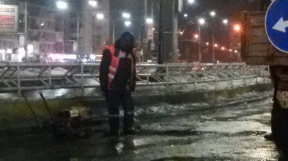 "Яма на яме" - что нужно знать об украинском ремонте дорог