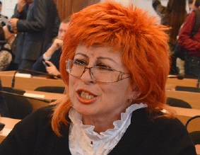 Лариса Веселовская: Фото с сеновала принесли известность новому депутату