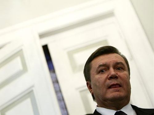Стало известно, кто посещал Виктора Януковича во время расстрела Майдана