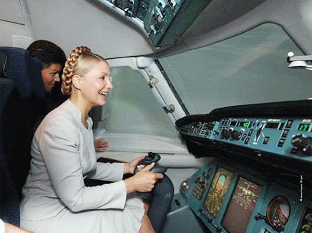 Скандальчик: Юля Тимошенко прилетела в Сумы на самолете человека Януковича