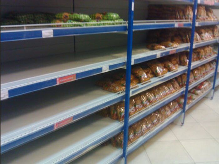 Регионы: В Славянске заканчиваются запасы продовольствия