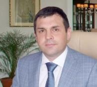 В Сакском районе кандидат в нардепы Николай Котляревский пытался подкупить избирателей. Видео