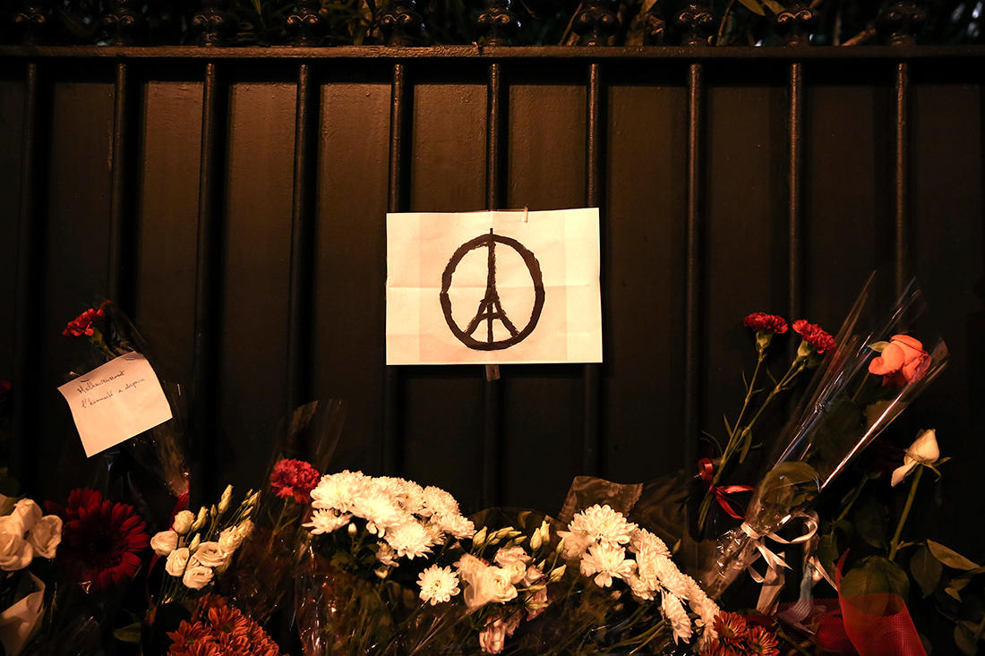 Мнение: Чего удалось добиться террористам в Париже