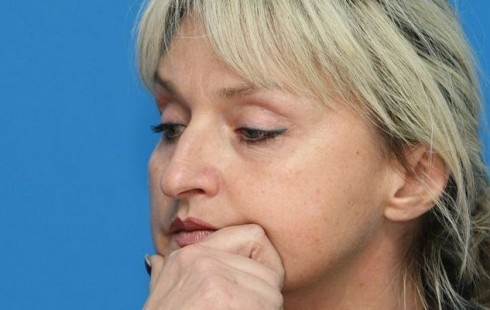 Деньги: Ирина Луценко за свою депутатску зарплату отремонтировала БТР для АТО