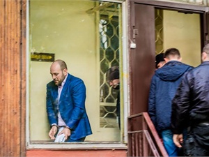 Суд продлил срок содержания под стражей Андрея Гречковского