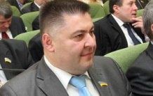 'Регионал' Игорь Осипенко попался на взятке 240 тысяч долларов