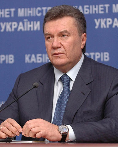 Владимир Путин ночью консультировал Виктора Януковича