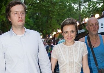 Сын Порошенко отличился скорбным лицом на фестивале: опубликованы фото