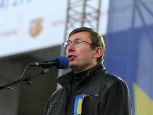 Юрий Луценко заявляет, что готовится решение об аресте всех лидеров оппозиции
