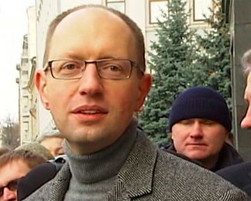 Яценюк уже подозревает Анатолия Гриценко в связях с Банковой