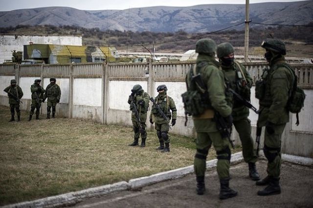 Крым: Российские оккупанты за отказ присягнуть незаконной власти выселяют из квартир семьи пограничников