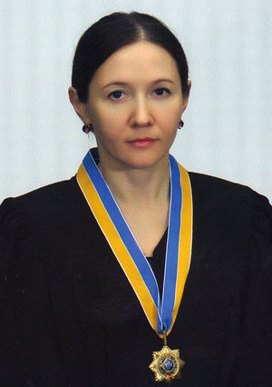 Дочь Николая Круглова, отдавшая Межигорье Януковичу, оказалась миллионершей с четырьмя квартирами