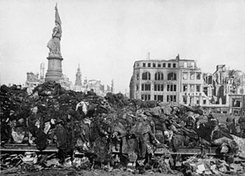 Москва обвинила союзников в бомбардировке Германии в 1945 году