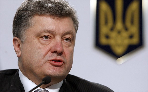 Мнение: Петр Порошенко должен извиниться за силовое протаскивание закона об особом статусе Донбасса
