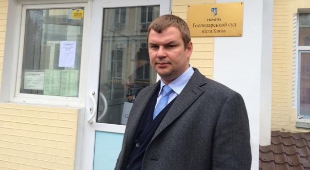 Скандальчик: Министра Дмитрия Булатова призвали на суд за поборы с парашютистов