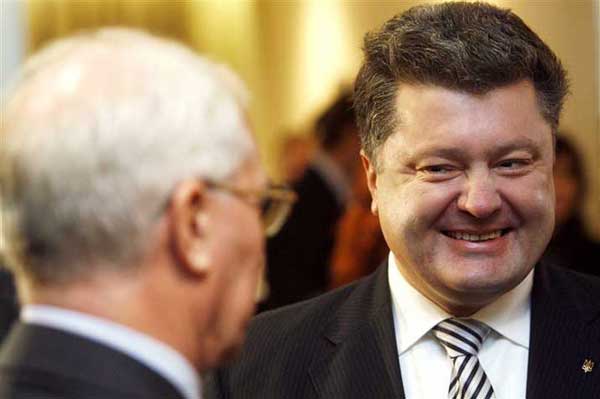Скандальчик: Порошенко назначит послами бывших дипломатов Януковича