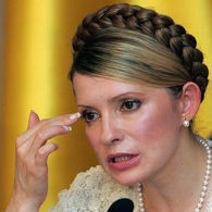 Находясь за решеткой, Тимошенко смогла догнать рейтинг Януковича