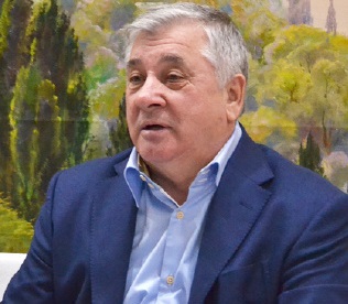 Николаевский депутат Анатолий Дюмин стал журналистом 