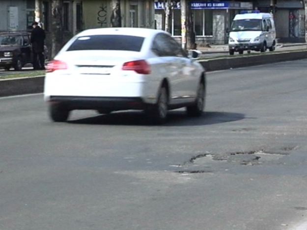 Регионы: На ремонте дороги по улице Победы украли миллионы?