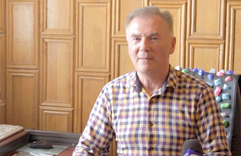 ​Скандал в Житомирском фонде соцстраха: директор Николай Деглис порвал документ о своем увольнении