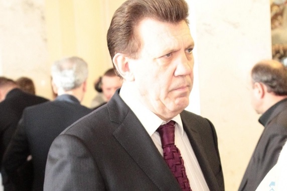 Сергей Кивалов носит галстук стоимостью в два прожиточных минимума