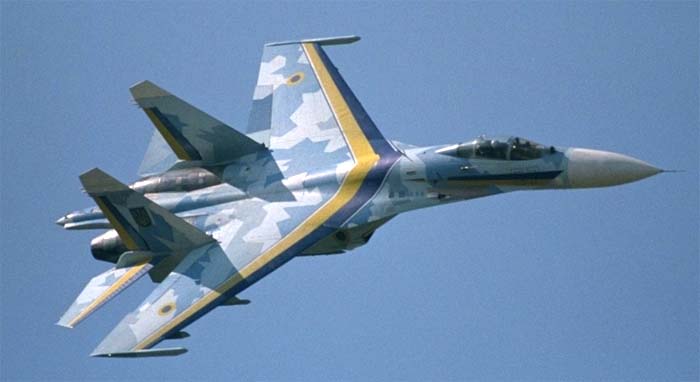 Настоящие соколы: сети привело в восторг видео учений летчиков ВВС Украины