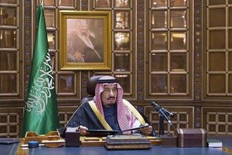 Новый король раздал жителям Саудовской Аравии $30 млрд