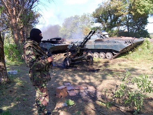 АТО: Бойцы под Волновахой стреляли в воздух, потому что в Украине не объявили войну