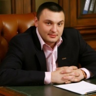 Депутат Донецкого горсовета обвиняет лидера местных 'регионалов' во лжи. Видео