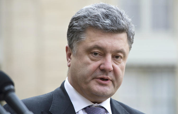 Семенченко: торгові партнери Порошенка обстрілюють Україну з "Градів"