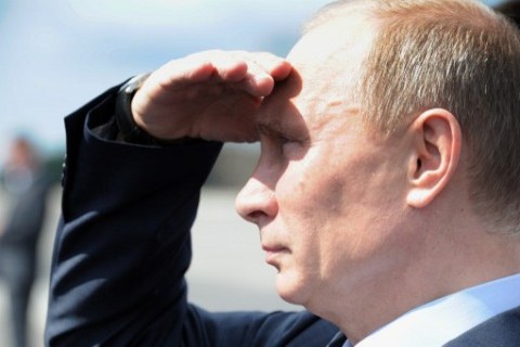Опрос: Рейтинг доверия россиян к Путину в марте достиг 65%