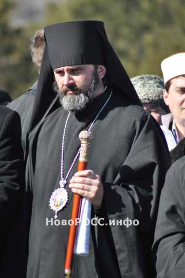 Епископ Симферопольский и Крымский хочет взять Тимошенко на поруки