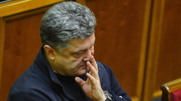 Скандальчик: Соболев обвинил Петра Порошенко в саботаже люстрации судей
