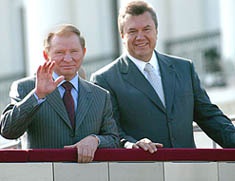 Янукович поздравил Кучму