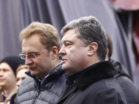 Андрей Садовой припомнил Порошенко обещание, которое тот не может выполнить уже два года