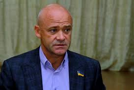 Геннадий Труханов считает, что его заместитель сам организовал обыск своего же кабинета