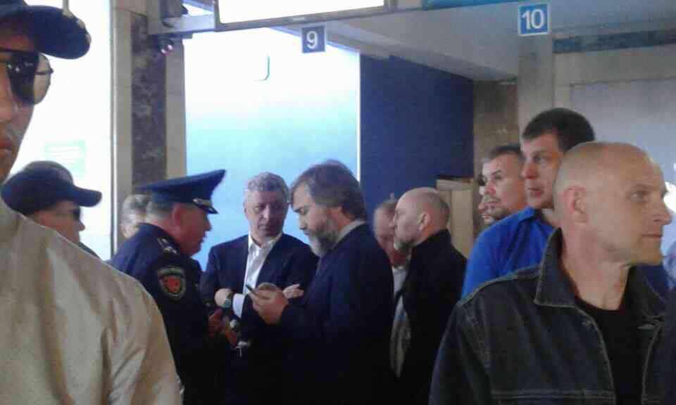 Юрий Касьянов: А чего это они шастают по стране? Их свобода должна быть ограничена не пределами Одесского аэропорта, а стенами тюремной камеры