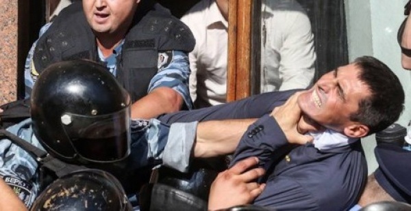 Видео дня: Автомайдан в гостях у генпрокурора Виталия Яремы