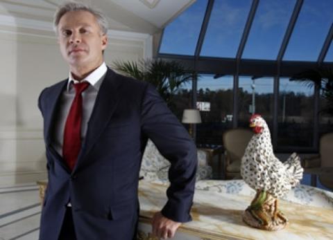 Юрий Косюк – «куриный бог» и друг президента Порошенка