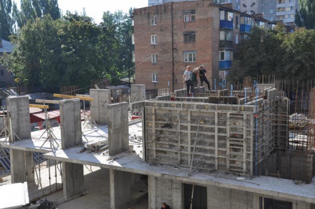 ЖК «Сосновый бор» строится в Киеве, не смотря на запрет и уголовное производство
