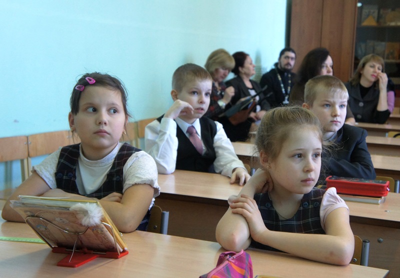 Депутат: В школе Киева детей кормили объедками