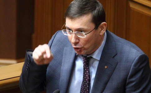Луценко розсилає депутатам СМСки з дедлайном Порошенка